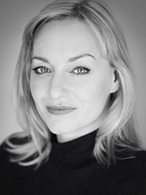 foto de Christine Tremarco