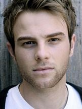 foto de Nathaniel Buzolic