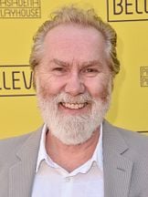 foto de Harry Groener