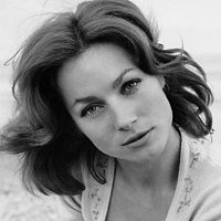 Foto Shirley Anne Field