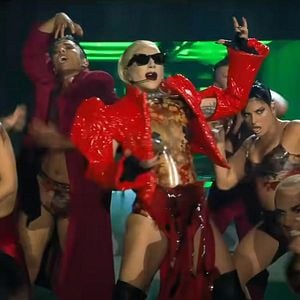 Foto Chromatica Ball