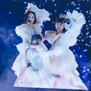 Foto Perfume Zo/z5 Anniversary "Nebula Romance" Episode Tokyo Dome In Cinema
