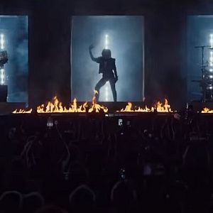 Foto Chromatica Ball