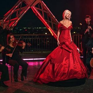 Foto Christina Aguilera Navidad en Paris