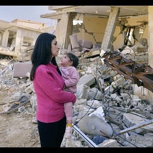 Foto Tales of the Wounded Land