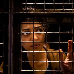 Foto Solitaria es la noche: Los crímenes de la familia Bansal