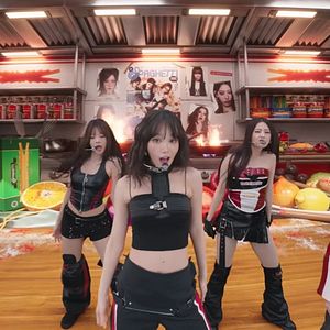 Foto LE SSERAFIM VR CONCERT : INVITATION