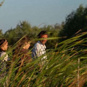 Foto Trei Kilometri Pana La Capatul Lumii