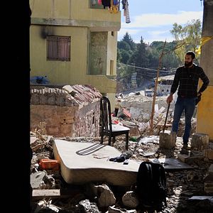 Foto Tales of the Wounded Land