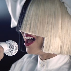 Foto Sia: Nostalgic For The Present