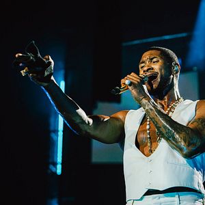 Foto USHER: RENDEZVOUS IN PARIS