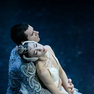 Foto Ballet El Lago De Los Cisnes