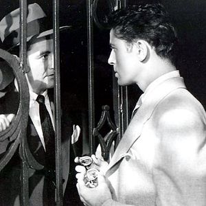 Foto Strangers on a train