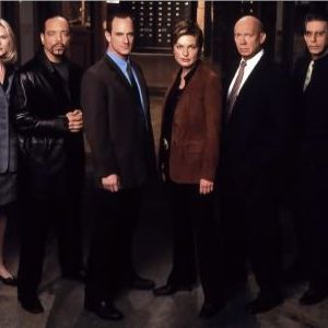 Foto La Ley Y El Orden: UVE