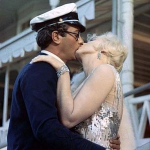 Foto Con faldas y a lo loco