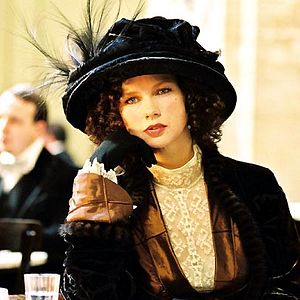 Foto Saffron Burrows