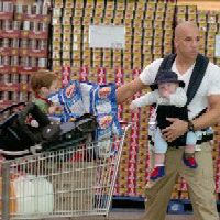 Foto Una niñera a prueba de balas