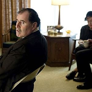 Foto Un hombre serio