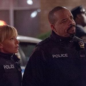 Foto La Ley Y El Orden: UVE