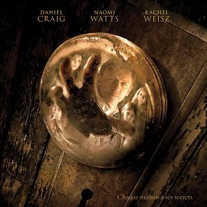 Foto Detrás de las paredes