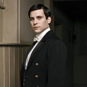 Foto Rob James-Collier