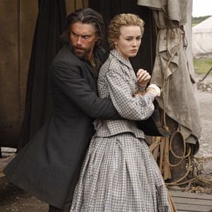 Foto Dominique McElligott