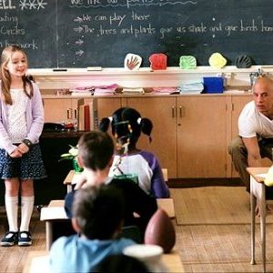 Foto Una niñera a prueba de balas