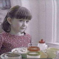 Foto La mano que mece la cuna