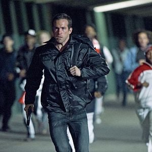 Foto Protegiendo al enemigo