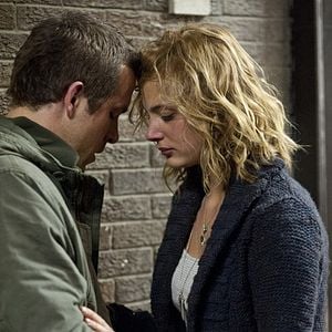 Foto Protegiendo al enemigo