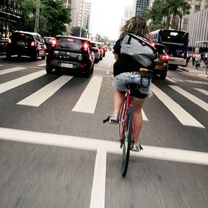 Foto Bicicletas vs coches