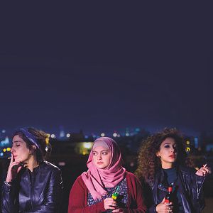 Foto Bar Bahar. Entre dos mundos