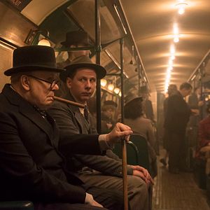 Foto Las horas más oscuras