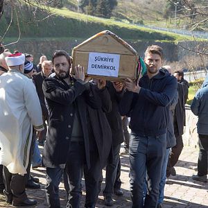 Foto La señora Fazilet y sus hijas