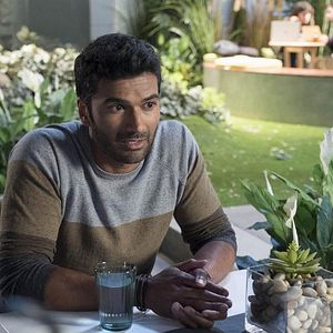 Foto Sendhil Ramamurthy