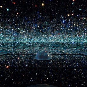 Foto Kusama Infinito