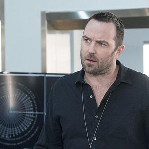 Foto Sullivan Stapleton