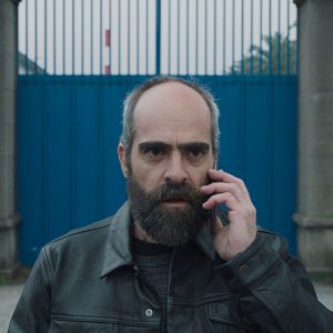 Foto Quien a hierro mata