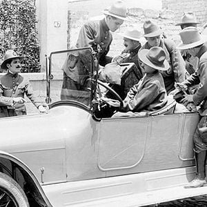 Foto El Automovil gris