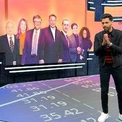 Foto Patriota no deseado con Hasan Minhaj