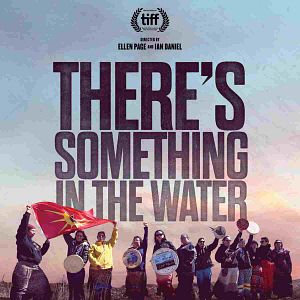 Foto There's Something In The Water