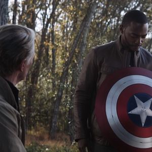 Foto Falcon y el soldado del invierno