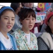 Foto When the Camellia Blooms