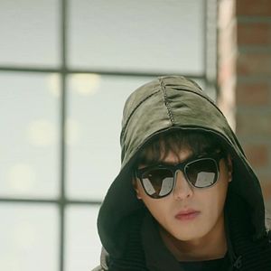 Foto Jefe Introvertido