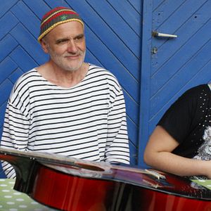 Foto Mr. Bachmann and His Class