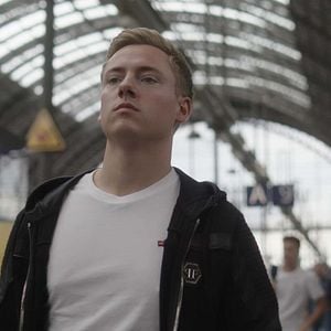 Foto Shiny_Flakes: El cibernarco adolescente