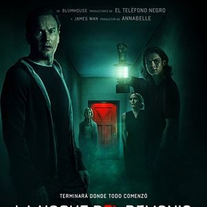 Foto La Noche Del Demonio: La Puerta Roja