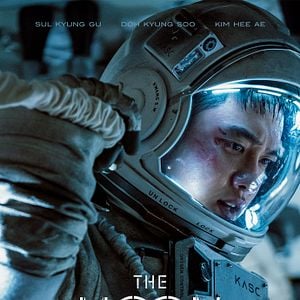 Foto The Moon: Sobreviviente