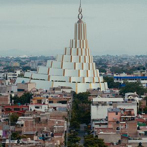 Foto La oscuridad de La Luz del Mundo