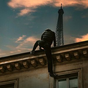Foto Vjeran Tomic: El hombre-araña de París